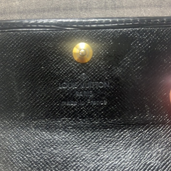 LOUIS VUITTON Black Epi Leather Key and Card Holder - Picture 3 of 8